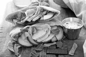 Egg And Veggies Pita