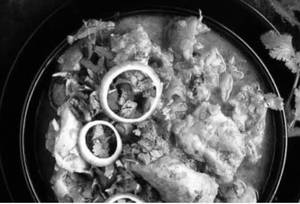 Chicken Do Pyaza (Half)