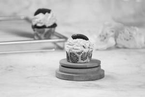 Oreo Cupcakes (mini) 2 Pc