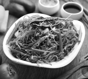 Schezwan Noodles (Chicken)