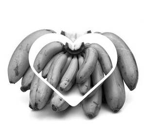 Red Banana Milkshake With Nuts (750 Ml)