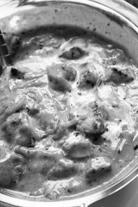 Tawa Chaap Gravy
