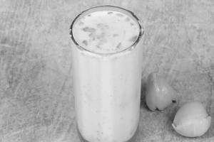 Litchi Pista Kesar Milkshake