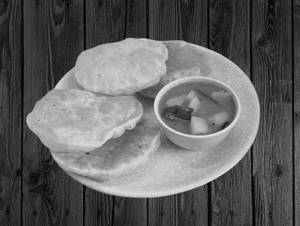 Luchi With Aloo Chorchori (4 Pcs)