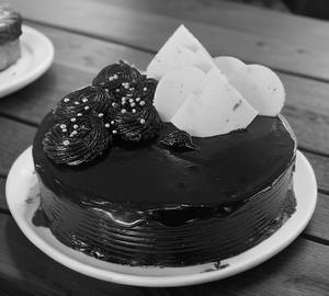 Eggless Chocolate Truffle (Half Kg)