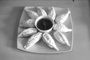 Paneer Steamed Momos [8 Pieces]