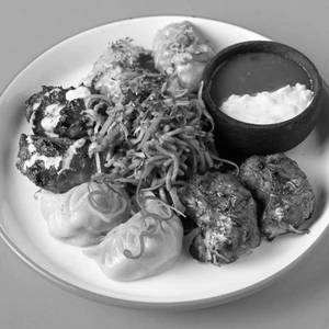 Momopalooza Platter Non Veg