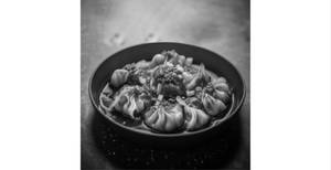 Veg Chilli Momos ( 10 pcs )