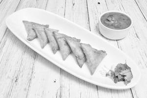 Navtad Samosa.