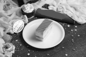 Strawberry Pastry 100g