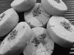 Besan Khatai 400gm