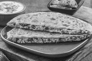 Paneer Paratha (desi Ghee)