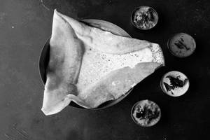 Muttai Kal Dosai [Egg Dosai]