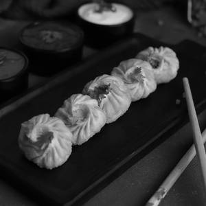 Veg Momos (5 Pcs)