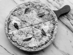Classic Margherita Pizza