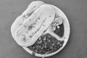 Paneer Chole Kulcha 