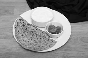 Stuffed Aloo Paratha With Dahi