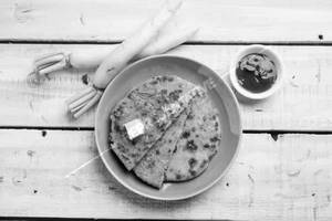 Mooli Parantha