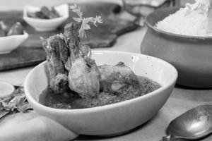 Murgh Curry [serves 1-2] [500 Ml] [2 Piece]
