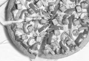 Onion + Paneer Pizza [ 4 slice ]