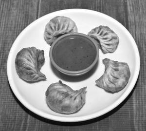 Chicken Cheese Momos [5 Pieces]