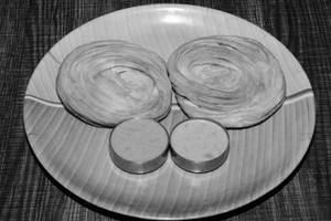 Poricha Poratta (2nos) With Veg Gravy