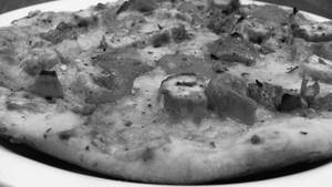 Paneer Tikka Pizza