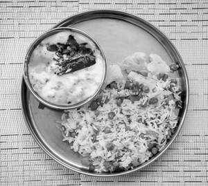 Veg Pulao With Raita