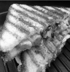 Grill Egg Sandwich