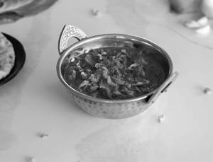 Lasooni Saag