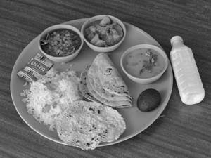 Gujarati Premium Lunch Thali (Sweet)