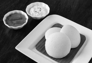 Idly [3 Pcs] & Vada [1 Pc]