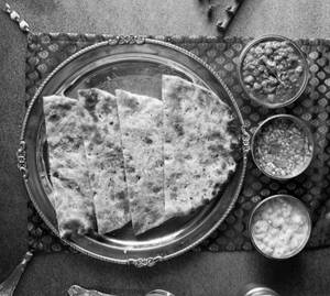 Paneer Onion Kulcha