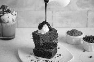 Eggless Brownie