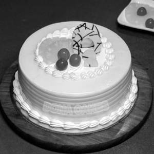 Rich Pineapple- Cake 1 Pound