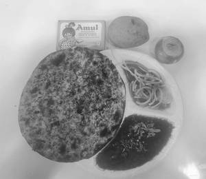 Pyaaz Kulcha Naan Thali
