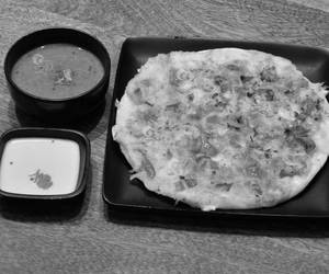 Tomato Onion Uttapam