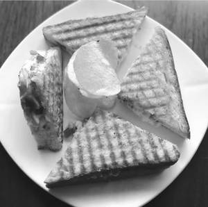 Capsicum Onion Cheese Sandwich