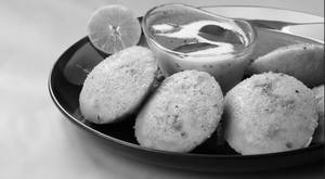 Fried Idli Sambar (2pcs)