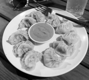 Chicken Momos (6 Pieces)