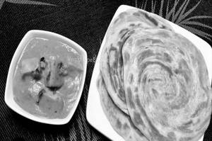 3 Pcs Parotta 3pcs + Choice Of Curry Combo