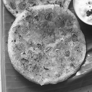 Podi Onion Uthappam