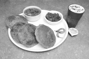 Bedmi Puri Sabji (Desighee)