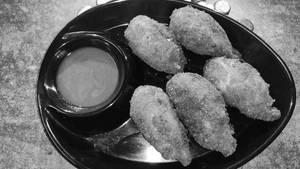 Chicken Kurkure Momos [6 Pieces, Serves 1]