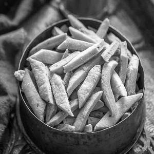 Namak Para (300 Gms)