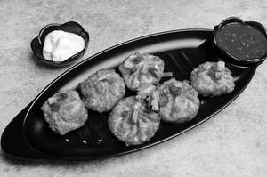 Vegetable  Momos FRIED [8 Pieces]