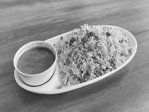 Schezwan Fried Rice (650ml)
