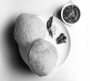 Chola Bhatura (2 Pc Bhatura)