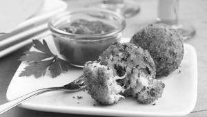 Cheese Corn Spinach Ball (8 Pcs)