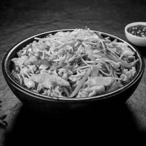 Chicken schezwan noodles